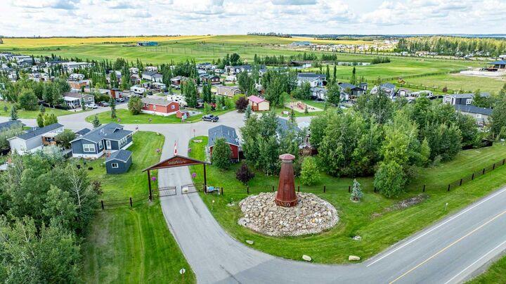 Property Photo:  41019 Range Road 11 75  AB T0C 0J1 