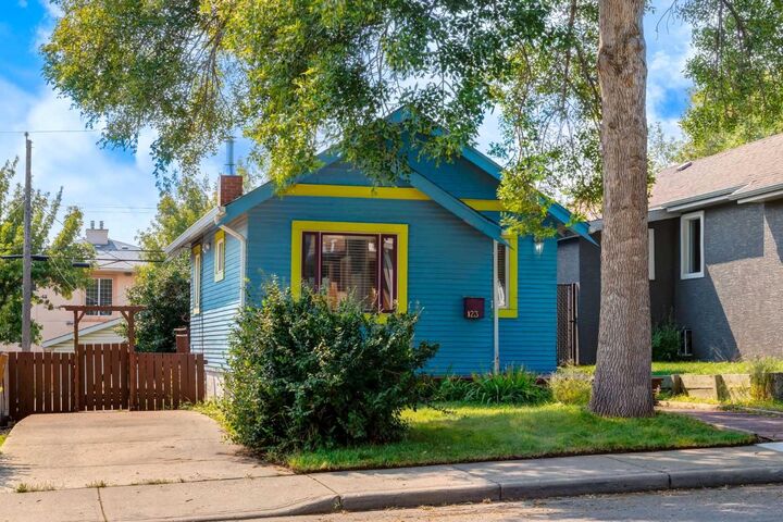 Property Photo: 123 30 Avenue NW AB T2M 2N1