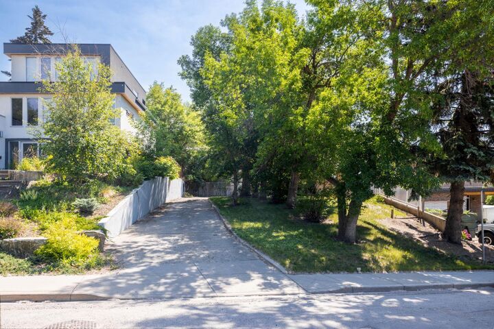 Property Photo: 1308 17A Street NW AB T2N 2E9