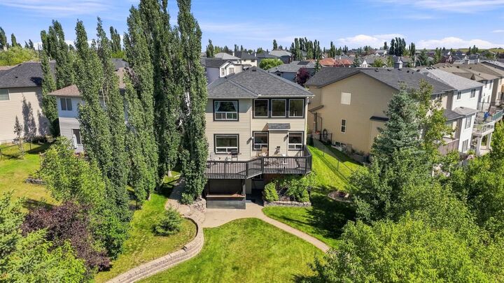 Property Photo: 230 Panamount Grove NW AB T3K 5V5