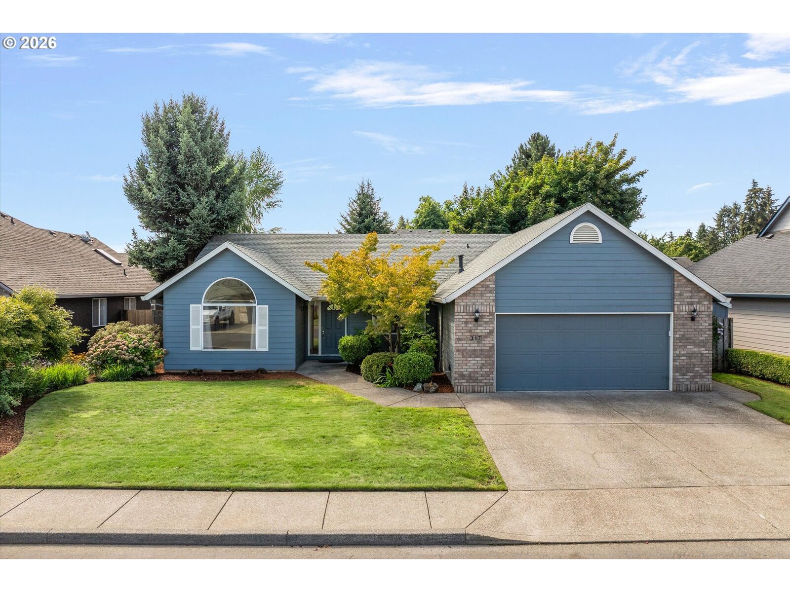 Property Photo: 317 SE 9th Ave OR 97013