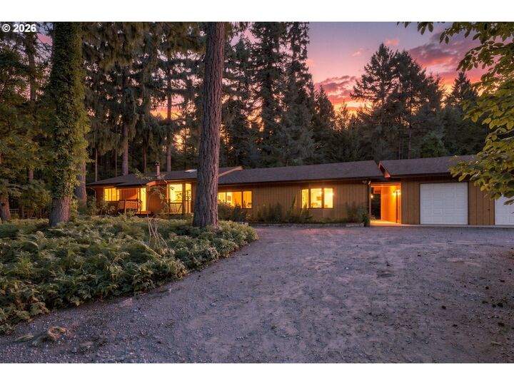 Property Photo:  90305 Baker Rd  OR 97437 