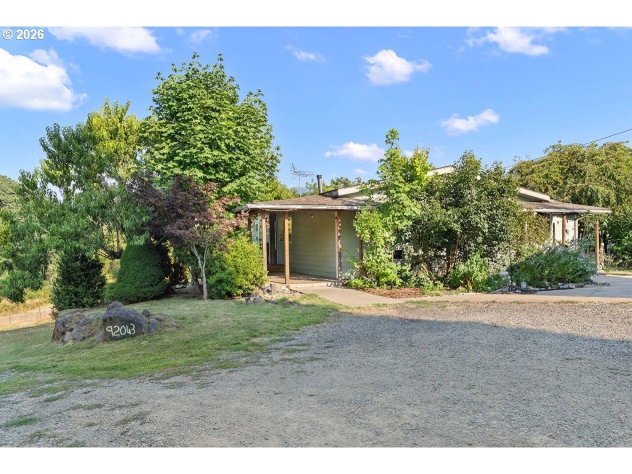 Property Photo:  92043 Spicer Ln  OR 97478 