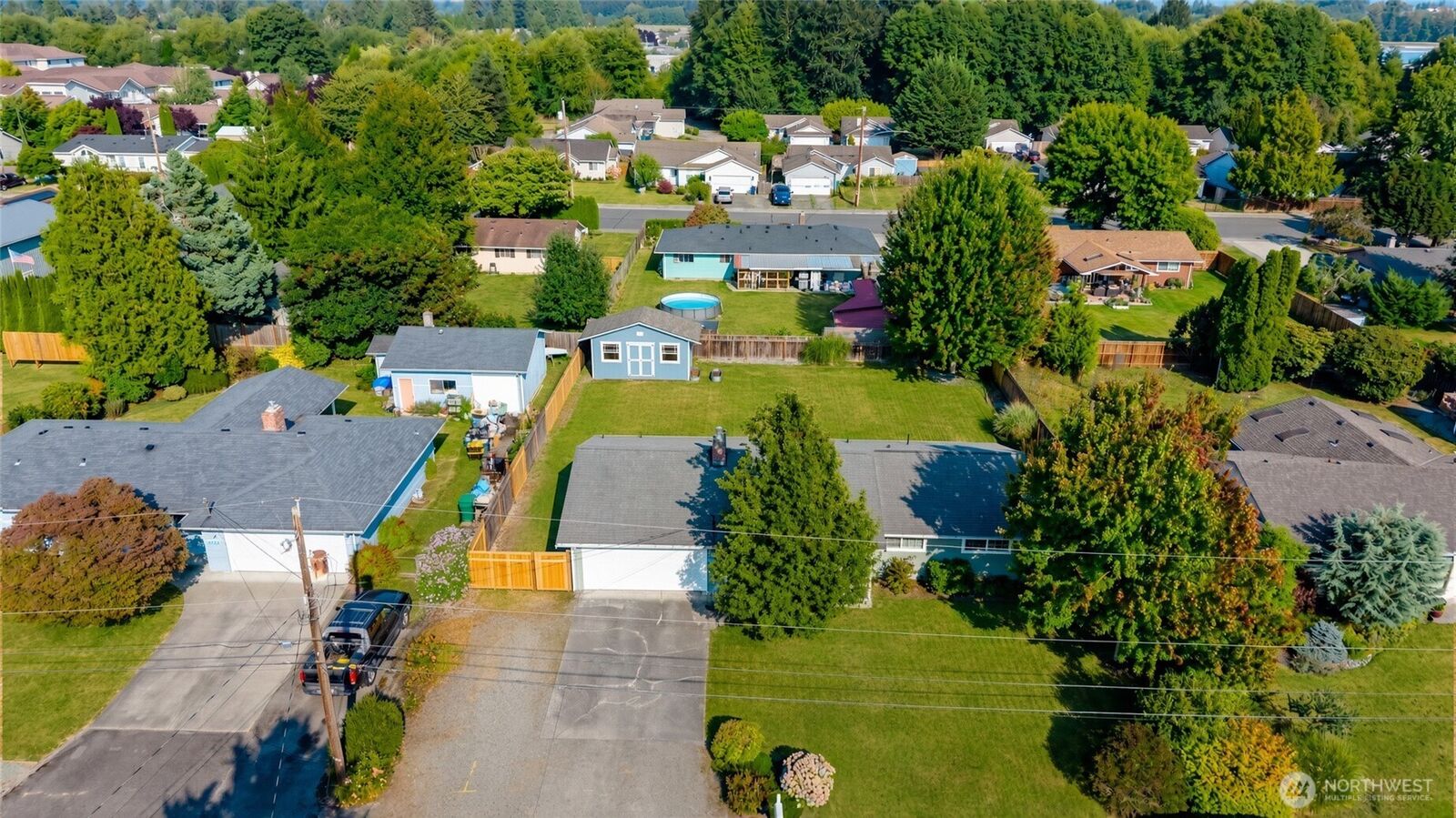 Property Photo:  1206 S Walnut St  WA 98233 