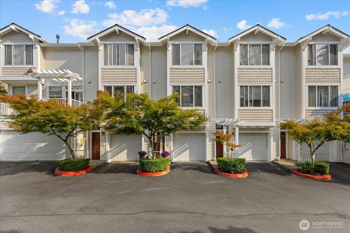 Property Photo: 11866 NE 162nd Lane WA 98011