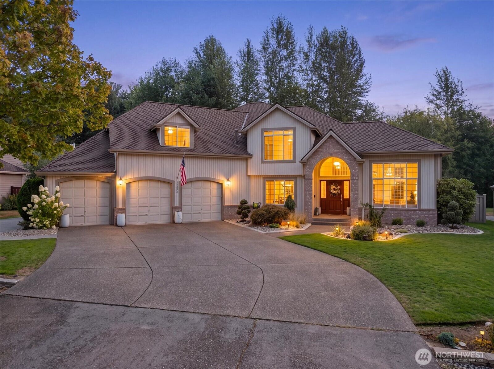 Property Photo:  18423 SE 277th Place  WA 98042 