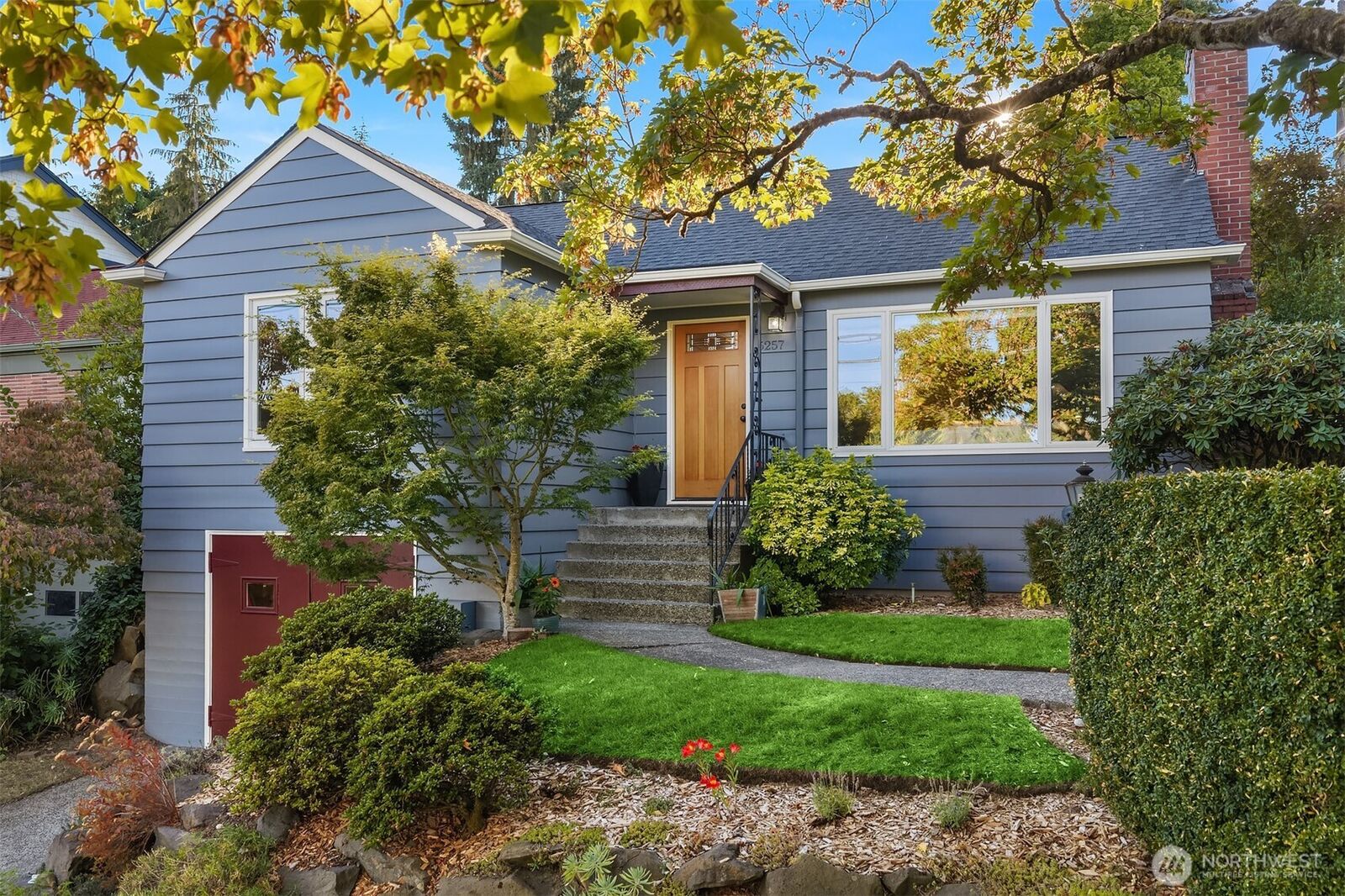 Property Photo:  5257  36th Avenue NE  WA 98105 