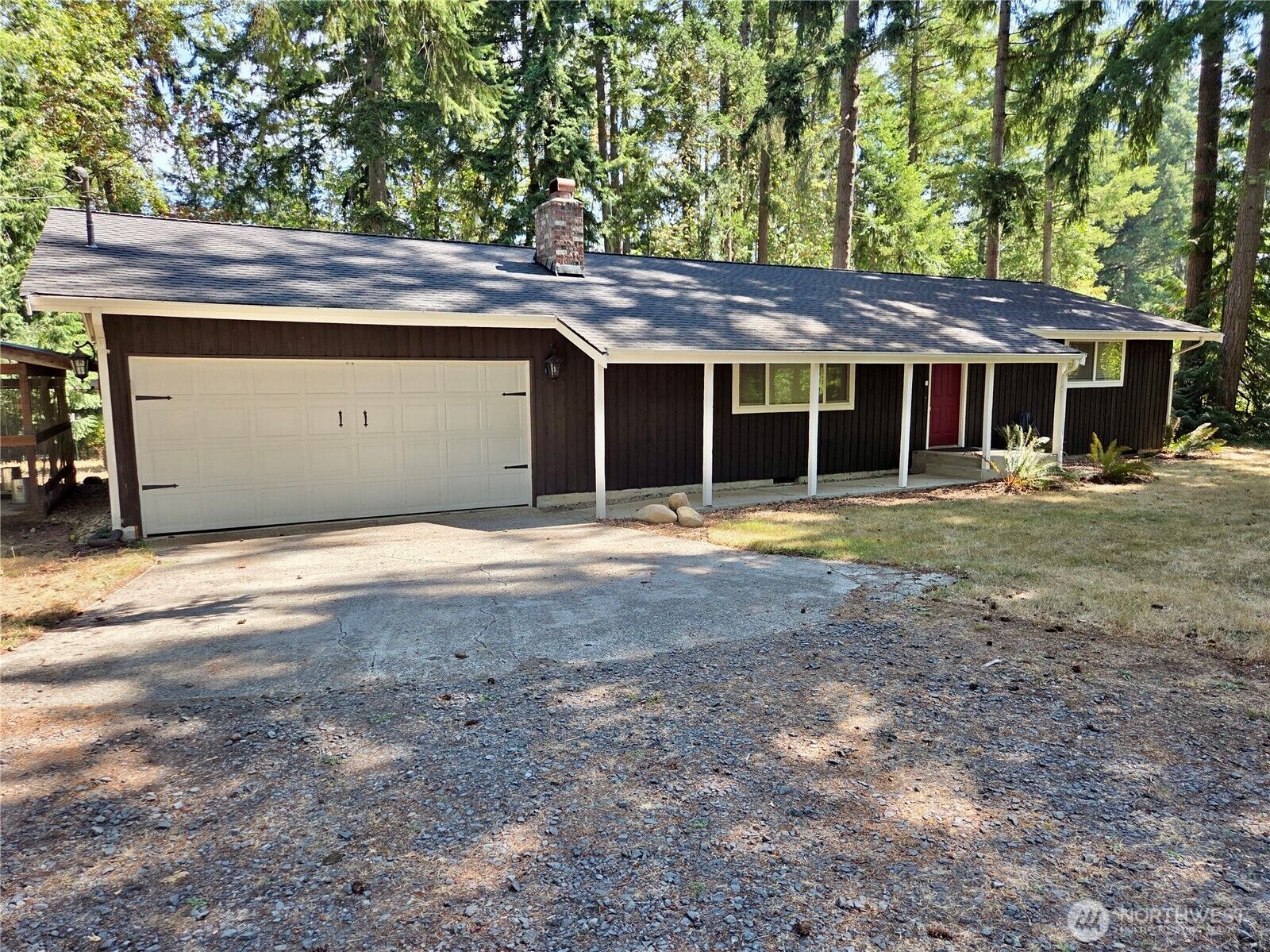 Property Photo: 31719 41st Avenue E WA 98328