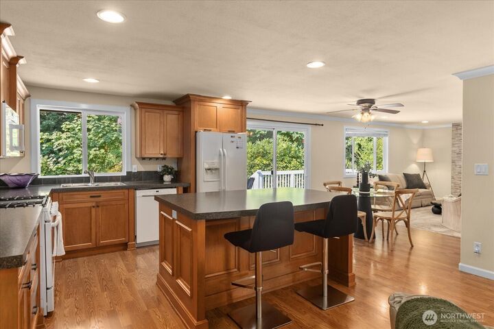Property Photo:  13204  60th Drive SE  WA 98208 