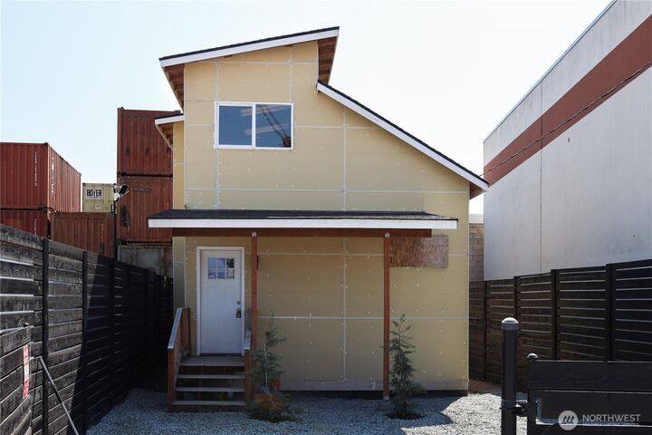 Property Photo:  719 S Riverside Drive  WA 98108 