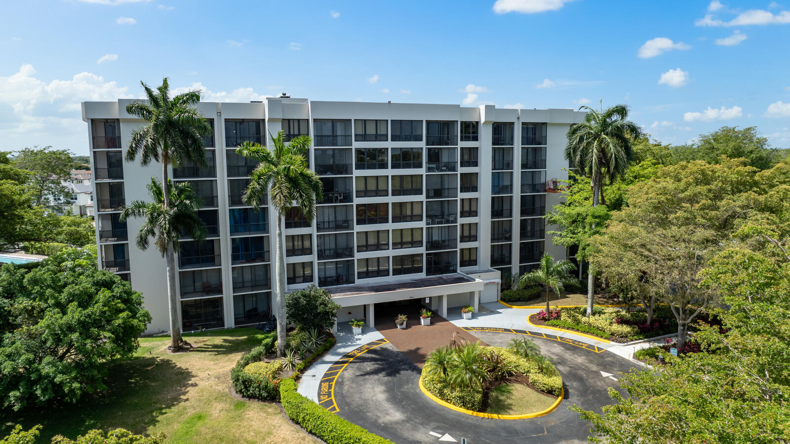Property Photo:  5951 Wellesley Park Drive 405  FL 33433 