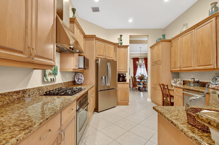 Property Photo:  303 NW Bayside Court  FL 34986 