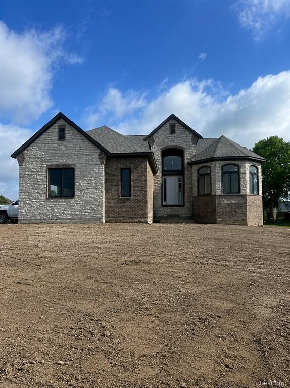 Property Photo:  6831 John R Road  MI 48085 