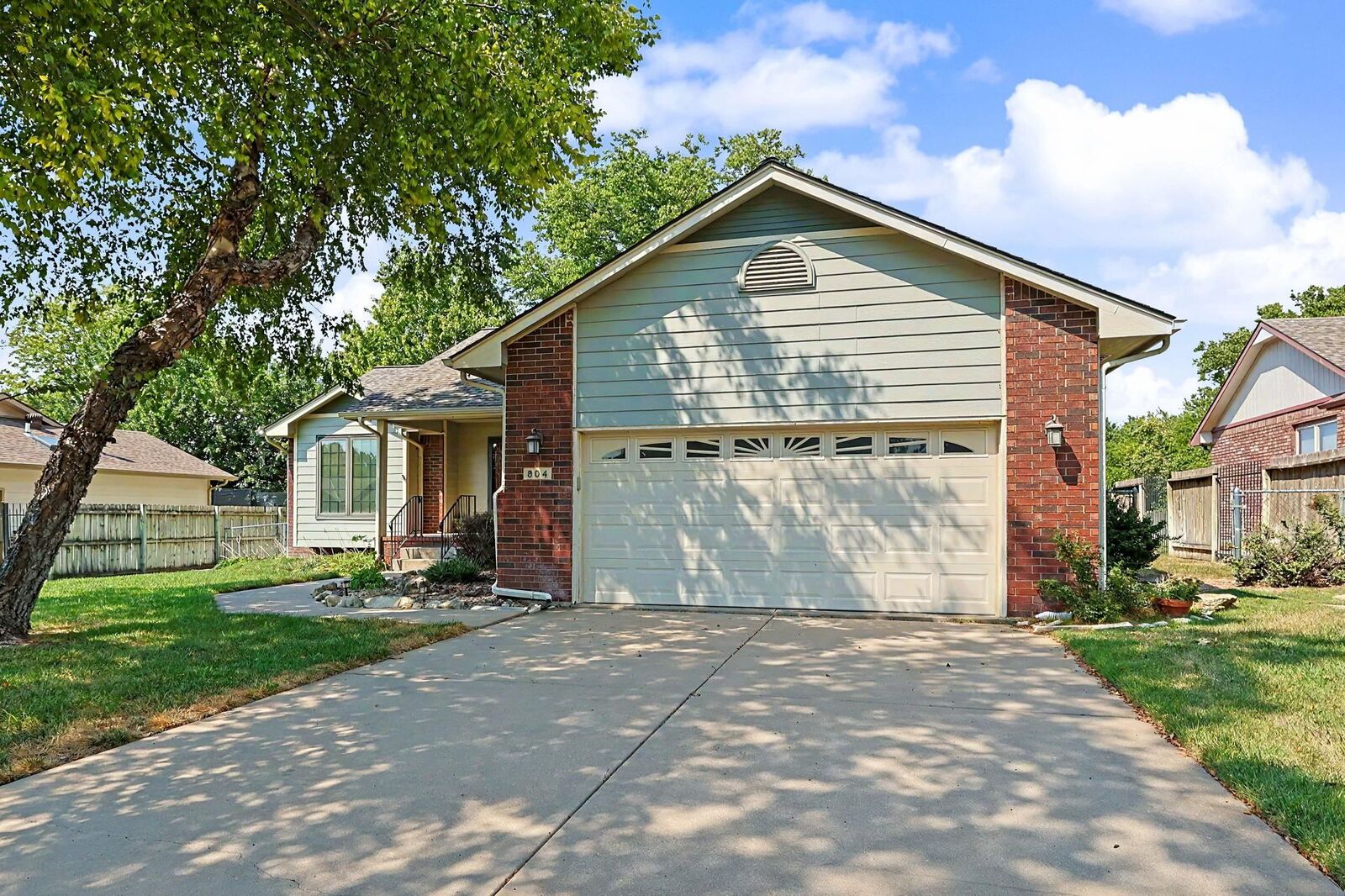 Property Photo:  804 E Rivera Dr  KS 67110 