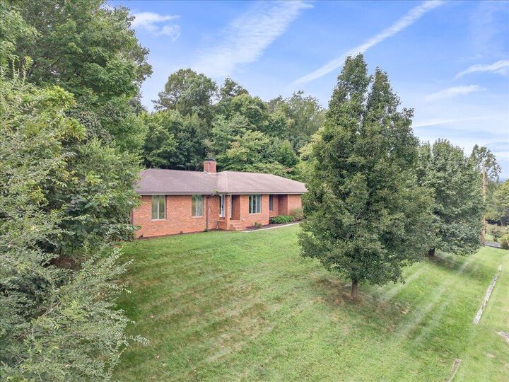 Property Photo: 2315 Ridge Rd VA 24014