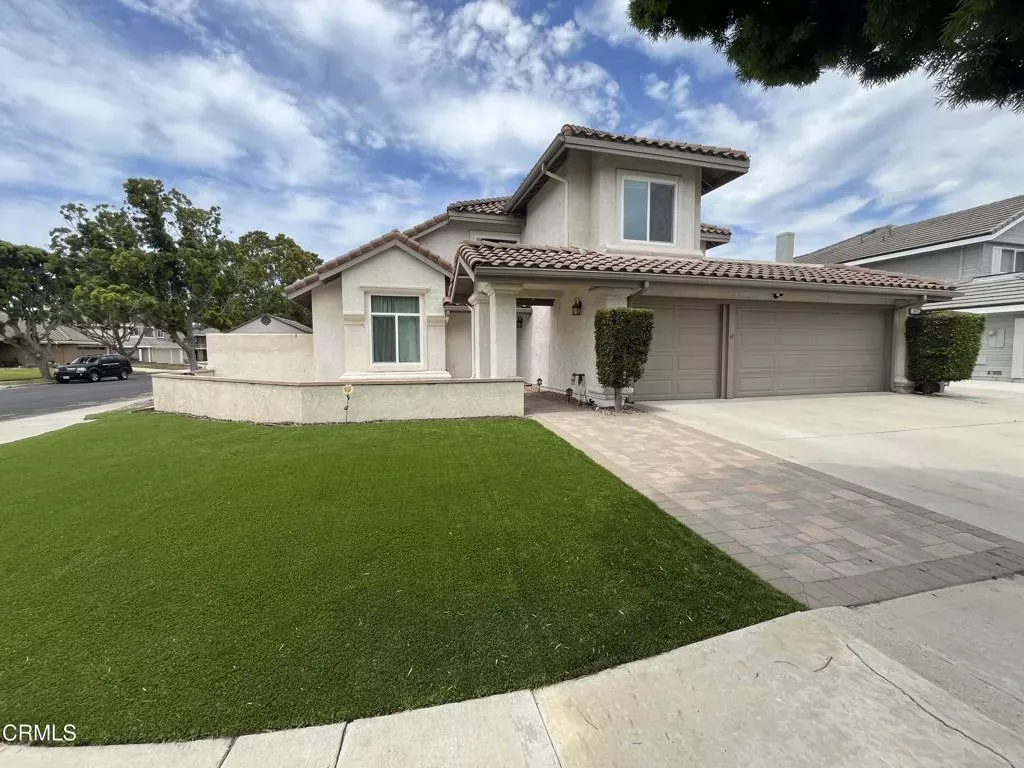 Property Photo:  1011 Yukonite Place  CA 93030 