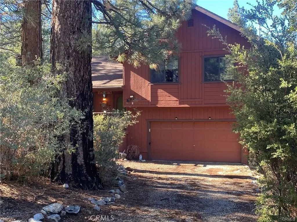 Property Photo:  1905 Matterhorn  CA 93222 