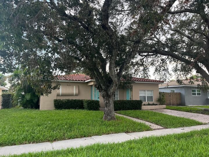 Property Photo:  218 SE 3rd Ter N/A  FL 33004 