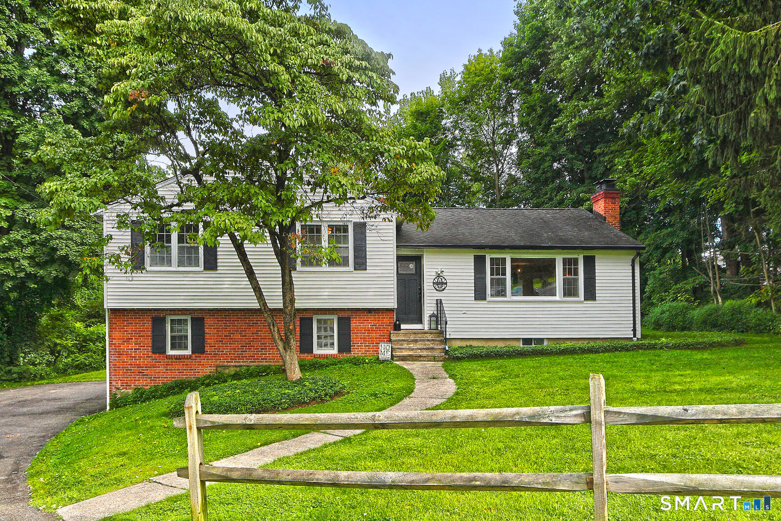 Property Photo:  2 Chestnut Circle  CT 06770 