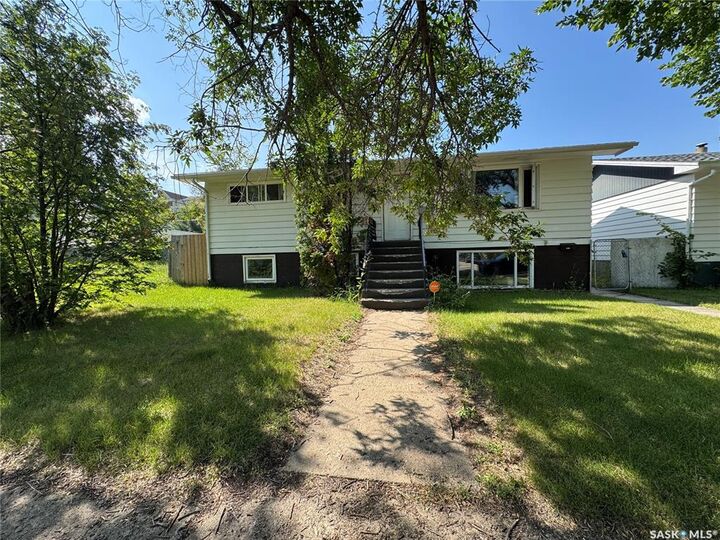 Property Photo: 1051 109th Street SK S9A 2E3