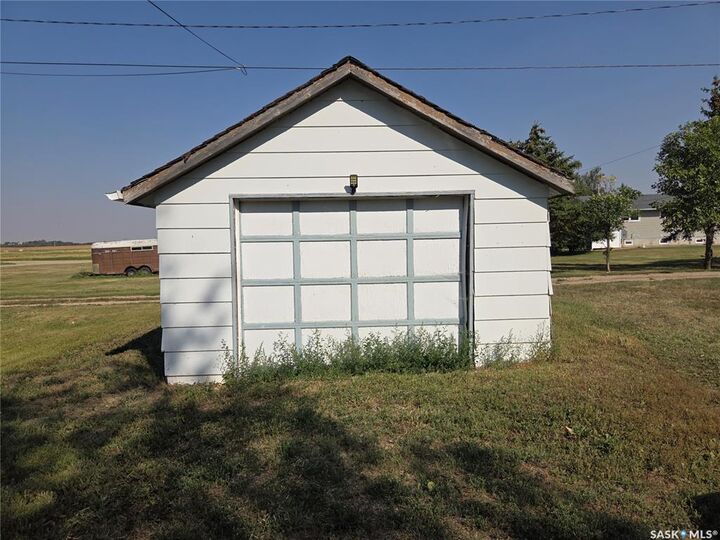Property Photo:  215 Kerry Street  SK S0H 2P0 