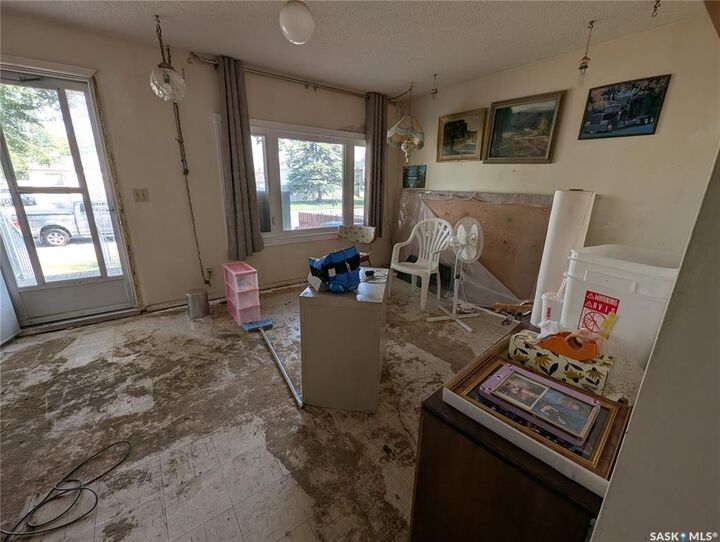 Property Photo: 921 Weldon Avenue SK S7M 2V5