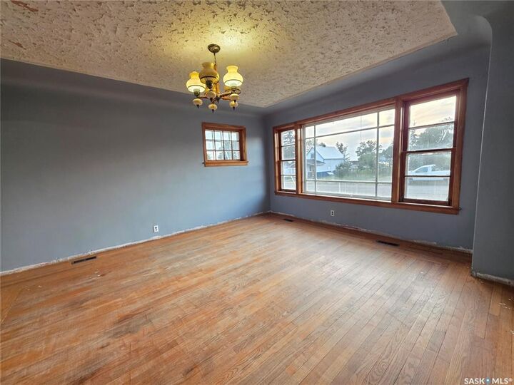 Property Photo:  125 Mowbray Street  SK S0N 1T0 
