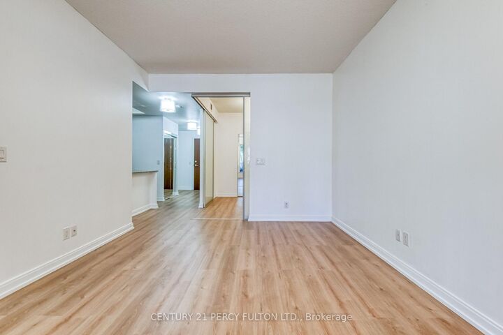 Photo de la propriété:  181 Village Green Square 116  ON M1S 0L3 