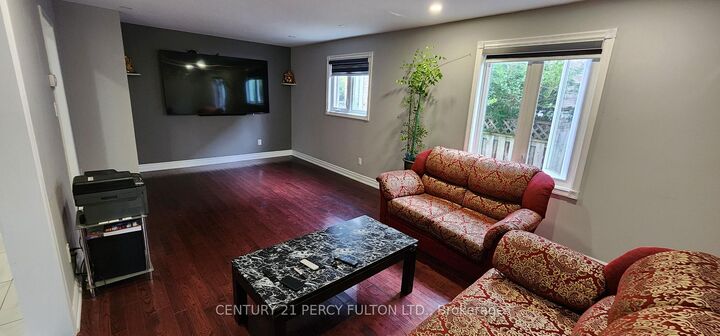 Property Photo:  7 Goodall Drive  ON M1B 5E1 