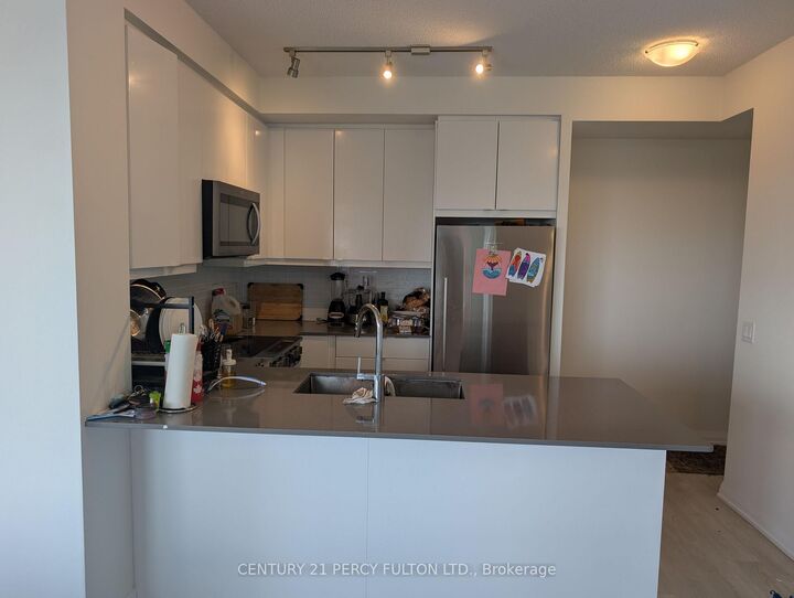 Property Photo: 3260 Sheppard Avenue E 2407 ON M1T 0B5