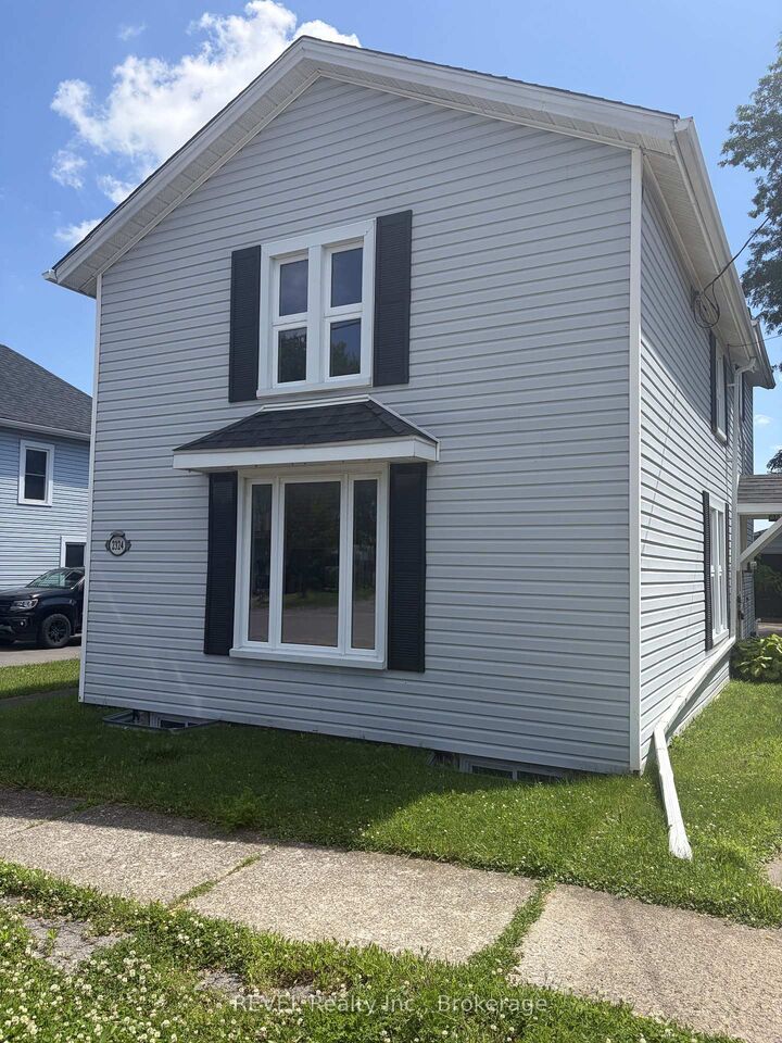 2324 Centre Street — photo 1