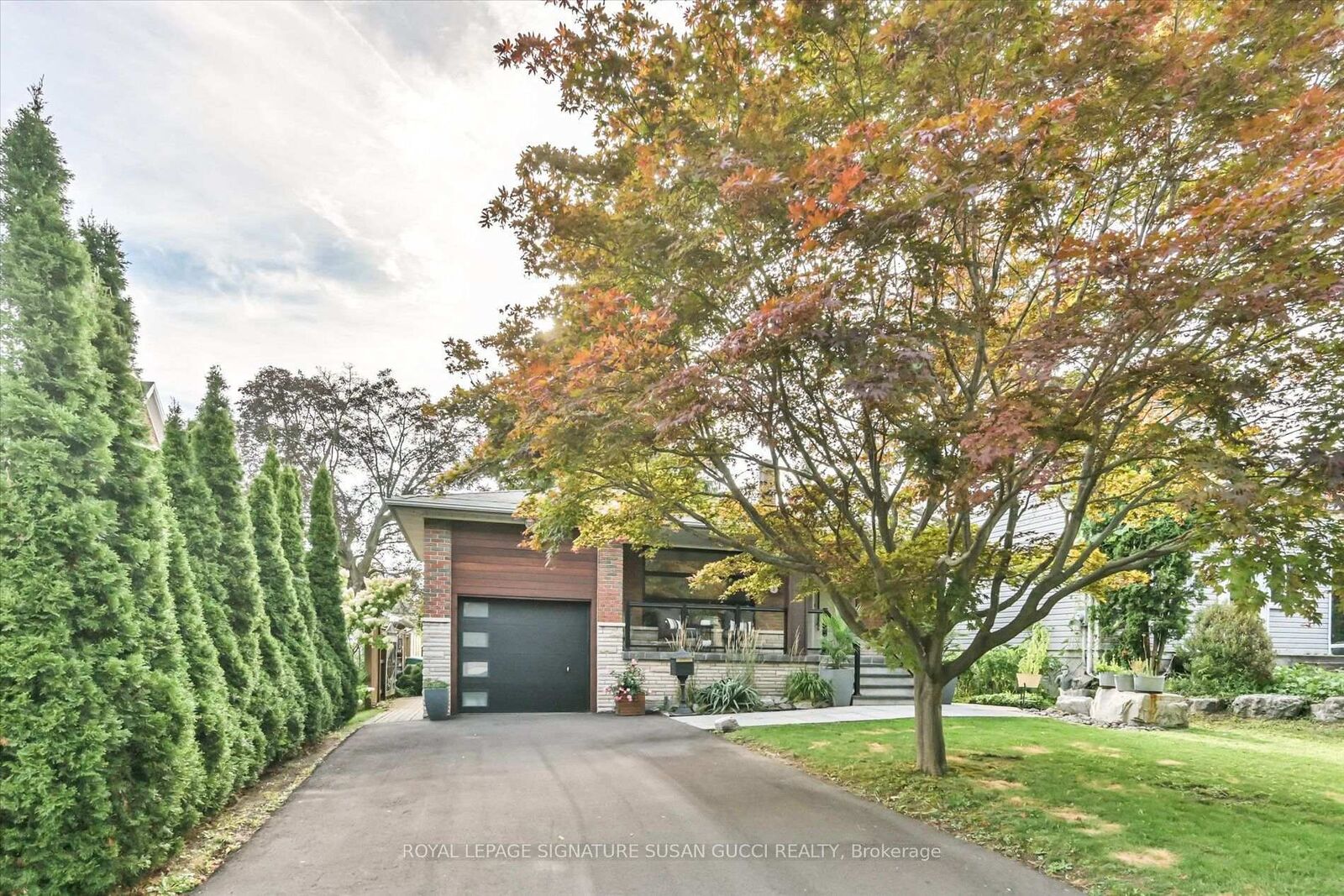 Property Photo: 16 Squires Avenue ON M4B 2R3
