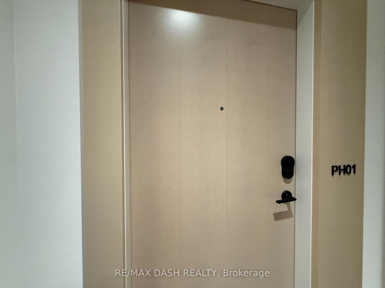 Property Photo:  280 Dundas Street Ph01  ON M5T 1G2 