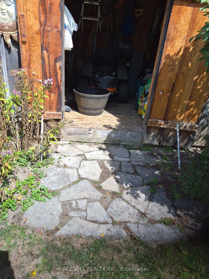Property Photo:  545 Broadway Street N  ON N0N 1T0 