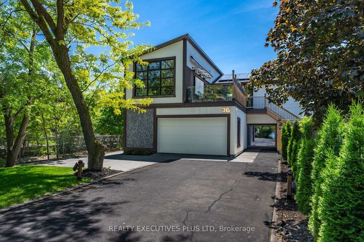 Property Photo:  36 Lakeview Drive  ON L8E 4X2 