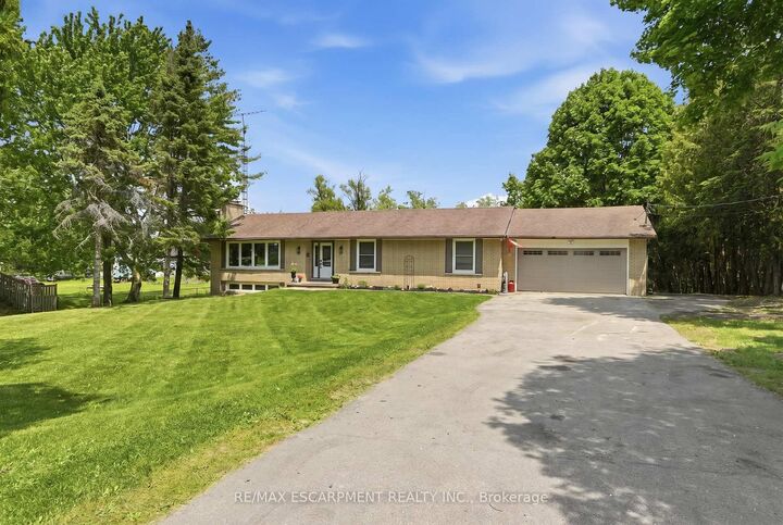 Property Photo: 318 Freelton Road ON N0B 2J0