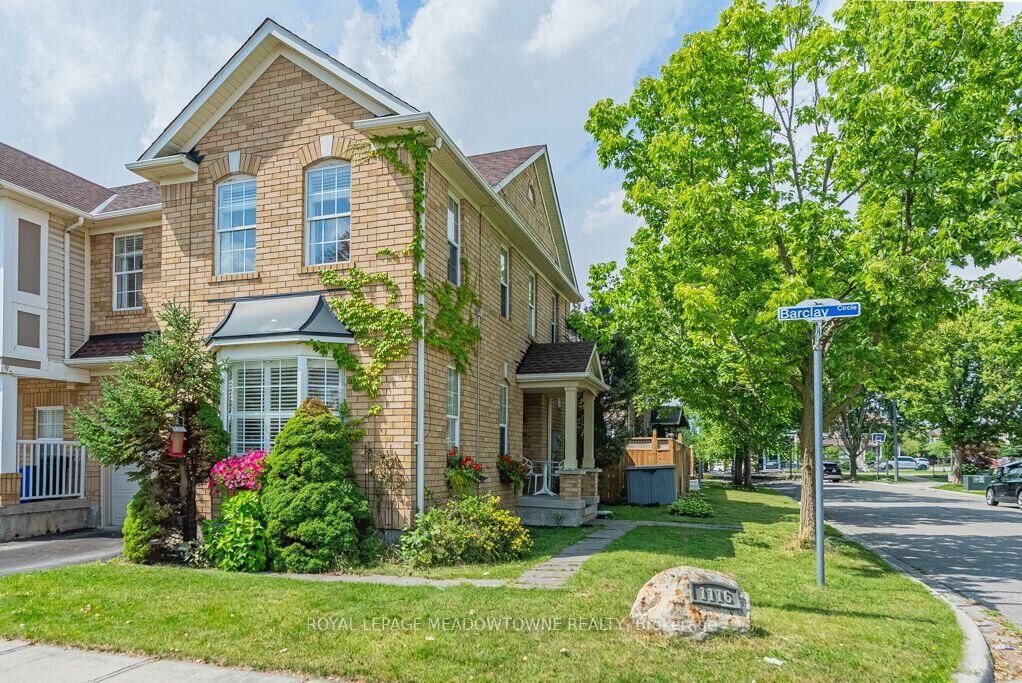 Property Photo: 1116 Barclay Circle ON L9T 5W4