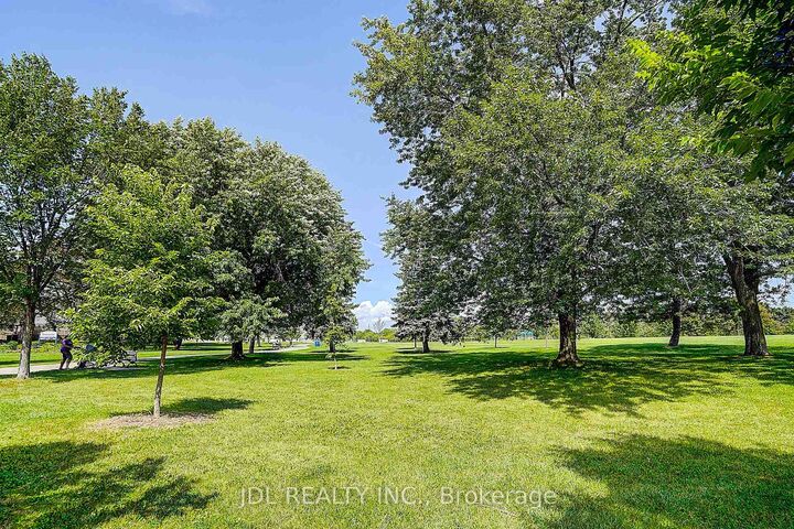 Property Photo: 2100 Bridletowne Circle 316 ON M1W 2L1