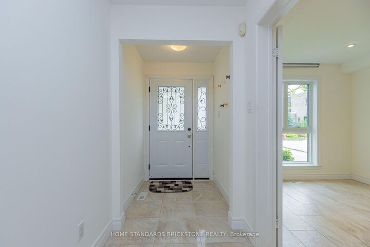 Property Photo: 27 Proudbank Millway N/A 50 ON M2L 1P3