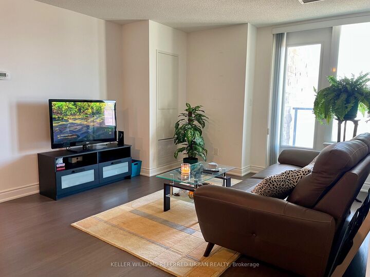 Property Photo: 325 South Park Road 316 ON L3T 0B8