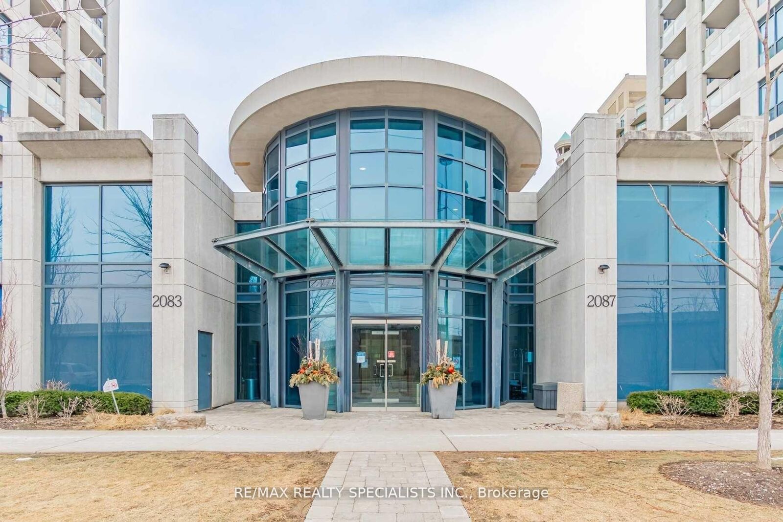 Property Photo: 2083 Lake Shore Boulevard W 1114 ON M8V 2Z6