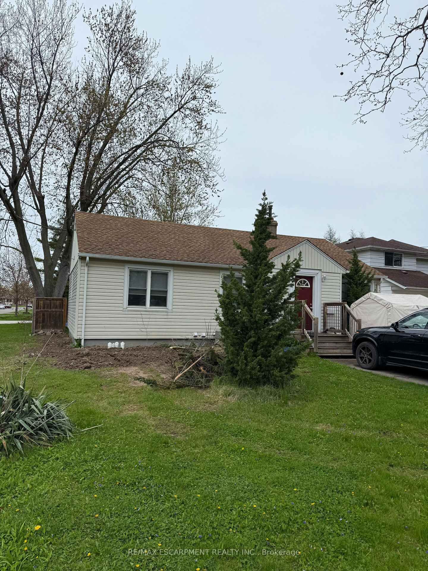 Property Photo:  41 Beamer Avenue 2  ON L2M 2L6 