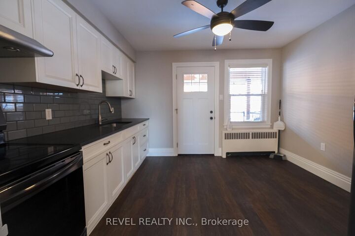 Photo de la propriété:  350 Simcoe Street N #3  ON L1G 4T6 