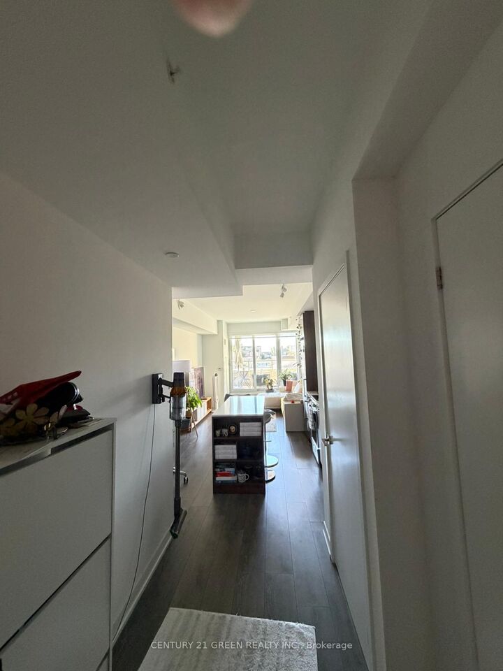 Property Photo:  1787 St. Clair Avenue W 201  ON M6N 1J6 