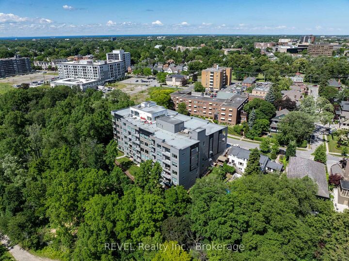77 Yates Street 606 — photo 1