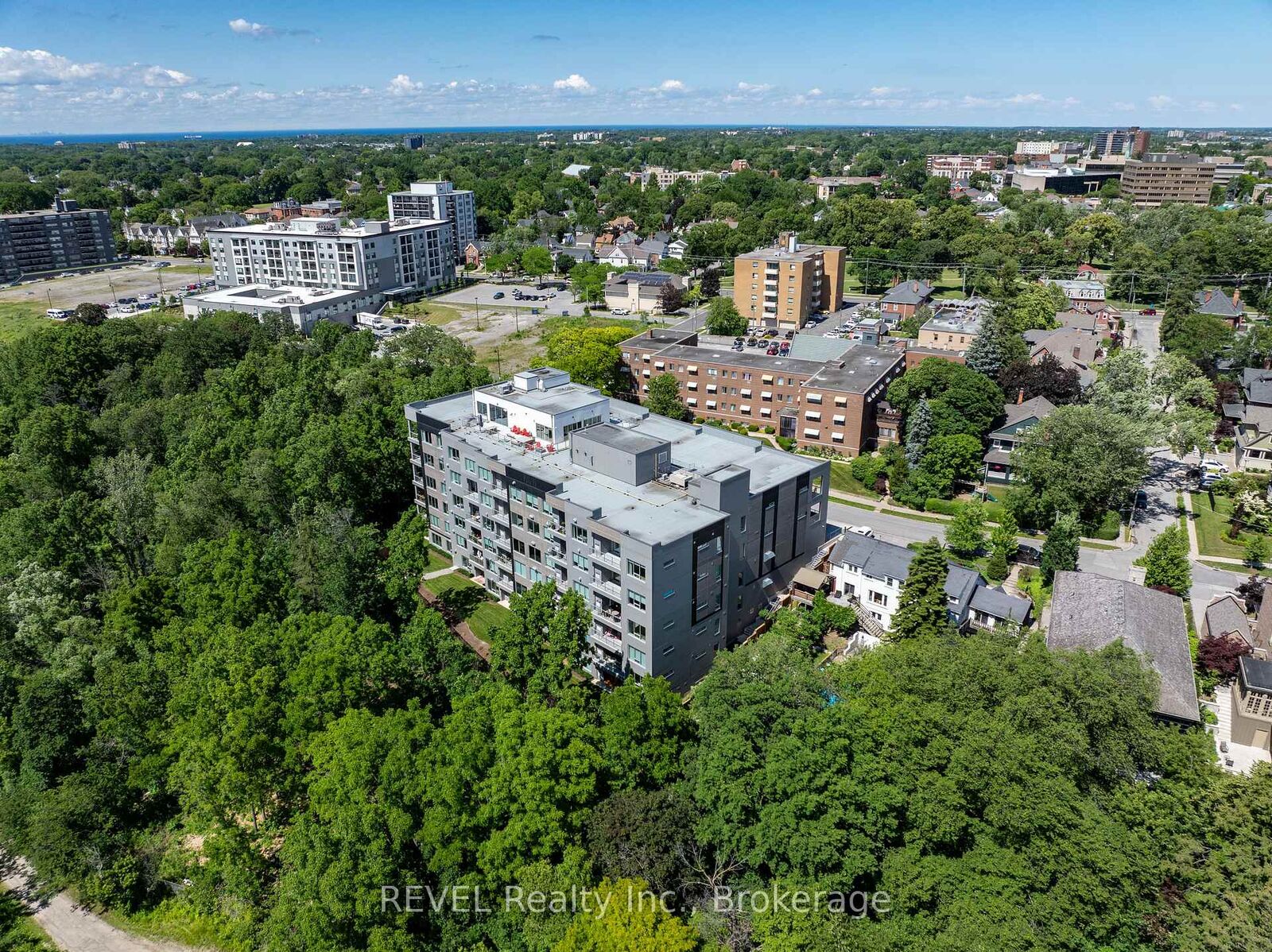Property Photo:  77 Yates Street 606  ON L2R 5R7 