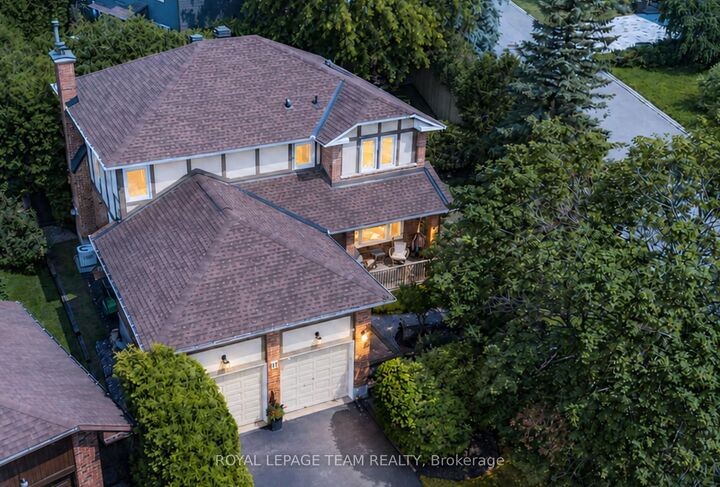11 Fessenden Way — photo 1