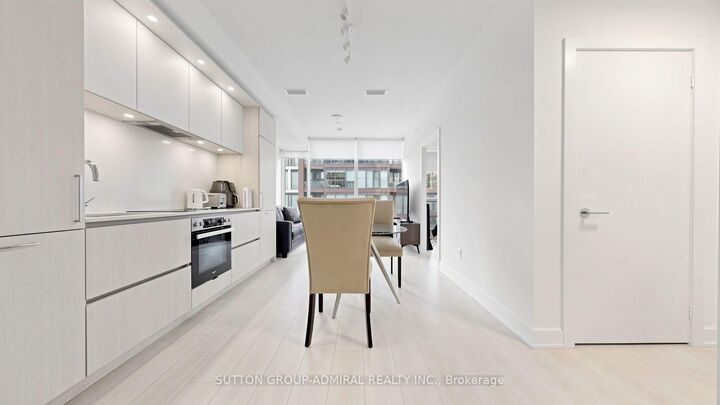 Property Photo: 35 Mercer Street 3011 ON M5V 0V1