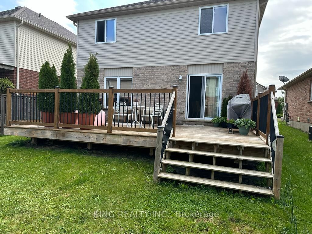 Property Photo: 2420 Asima Drive ON N6M 0B3