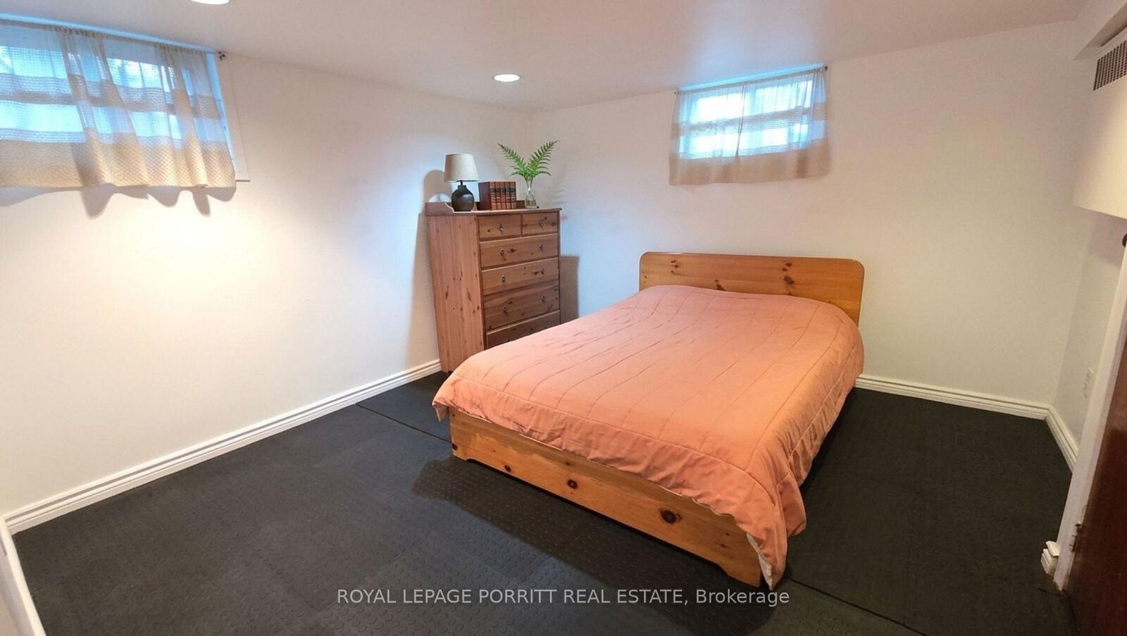 Property Photo:  8 Meaford Avenue Lower  ON M8V 2H5 